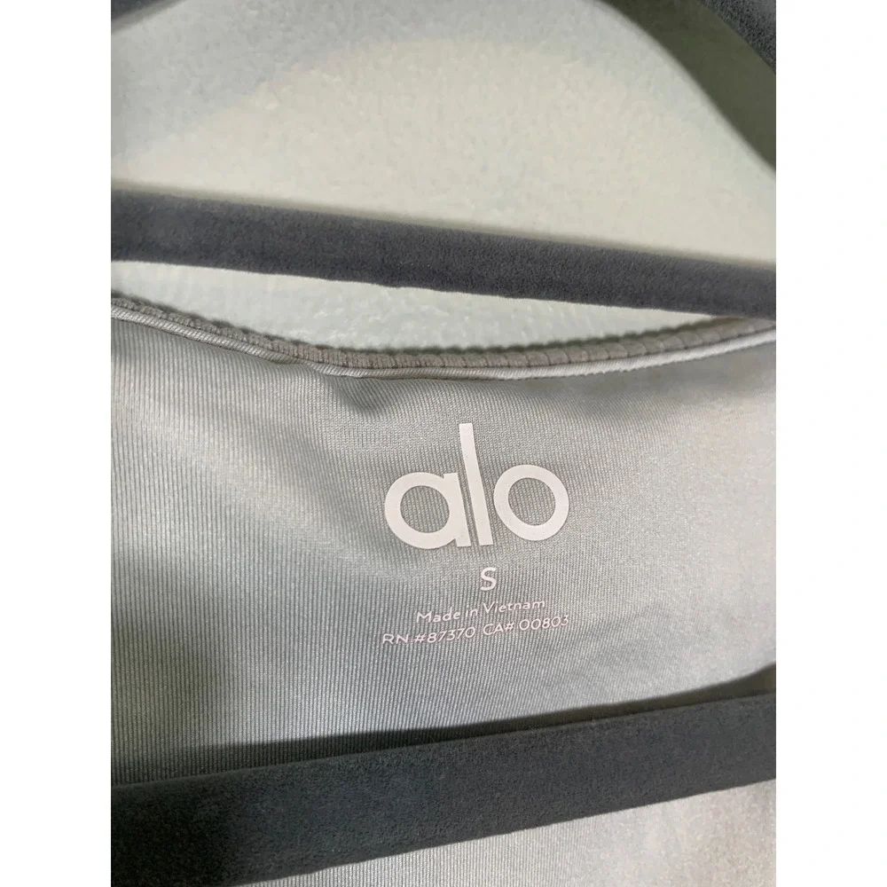 Alo Yoga blissful henley Bra Top Women Small Grey Ribbed Short Sleeve Scoop Neck